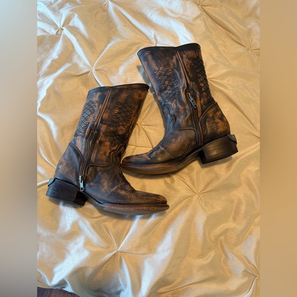 Freebird rustl cowboy distressed boot size 8 EUC - Picture 9 of 11